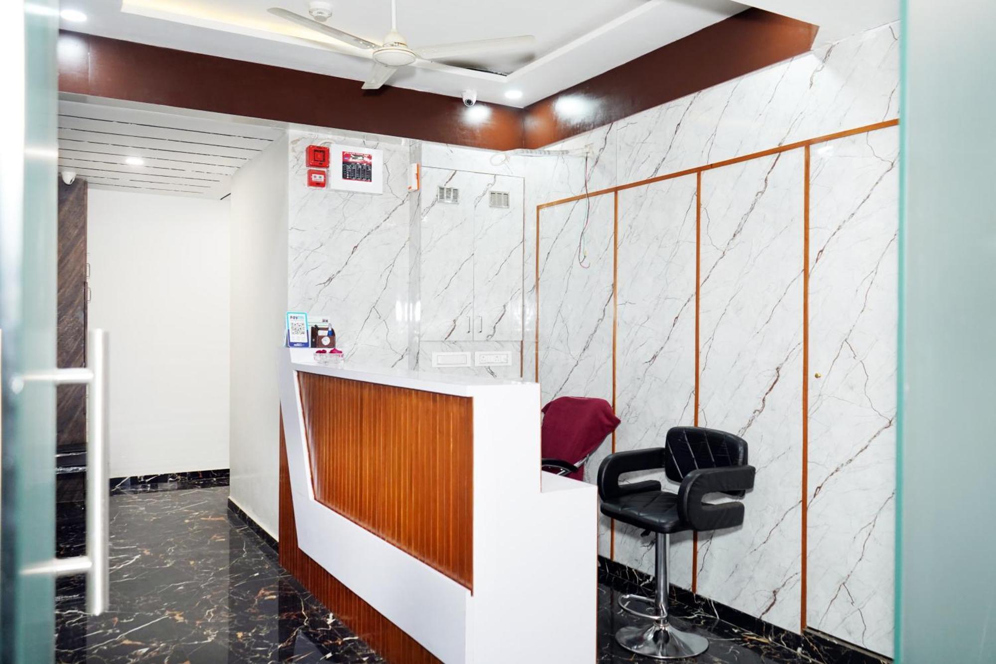 Hotel Pr Villa Gandhinagar Exterior photo